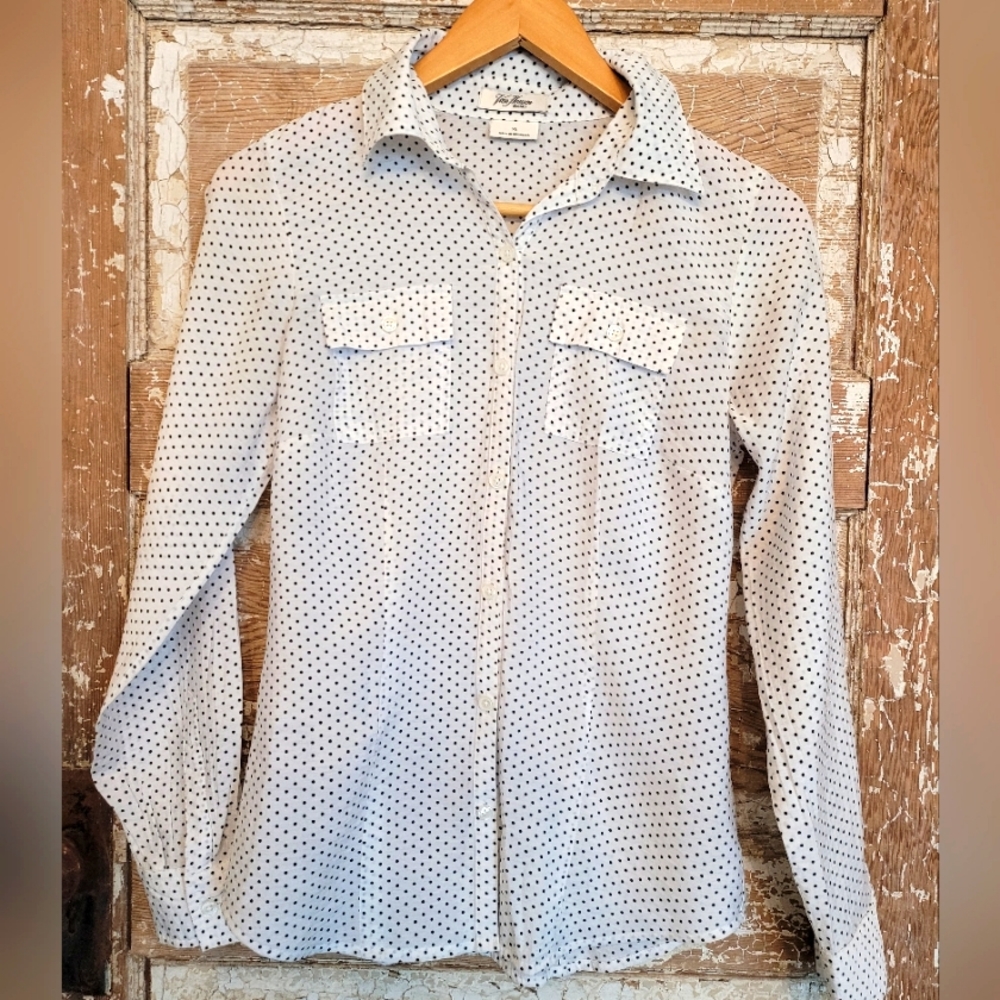 Van Heusen White Button Down wit Navy Dots